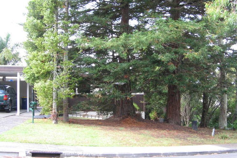 Photo of property in 12 Sandford Street, Campbells Bay, Auckland, 0630