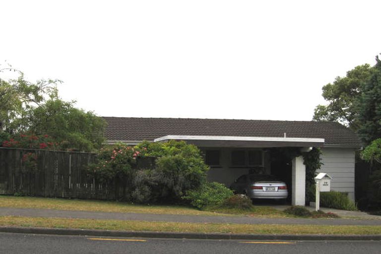 Photo of property in 39 Sartors Avenue, Northcross, Auckland, 0630