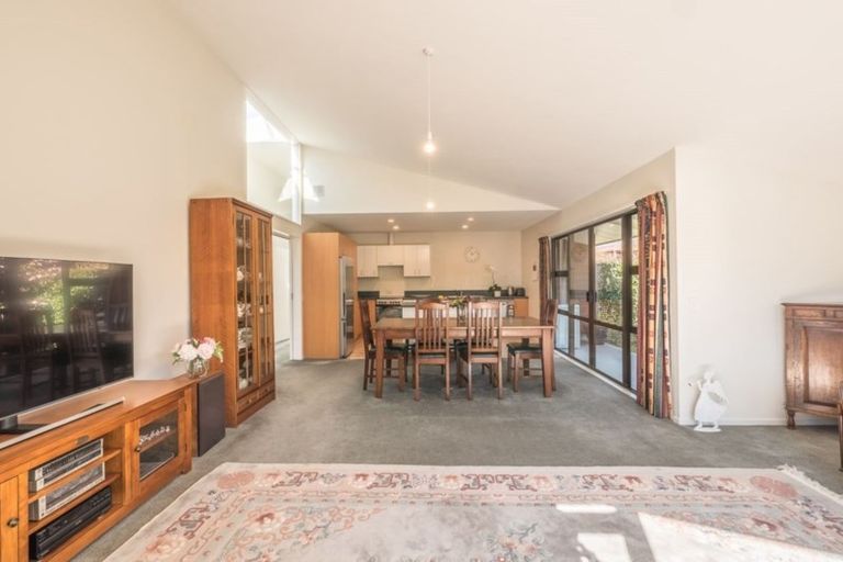 Photo of property in 32a Farquhars Road, Redwood, Christchurch, 8051