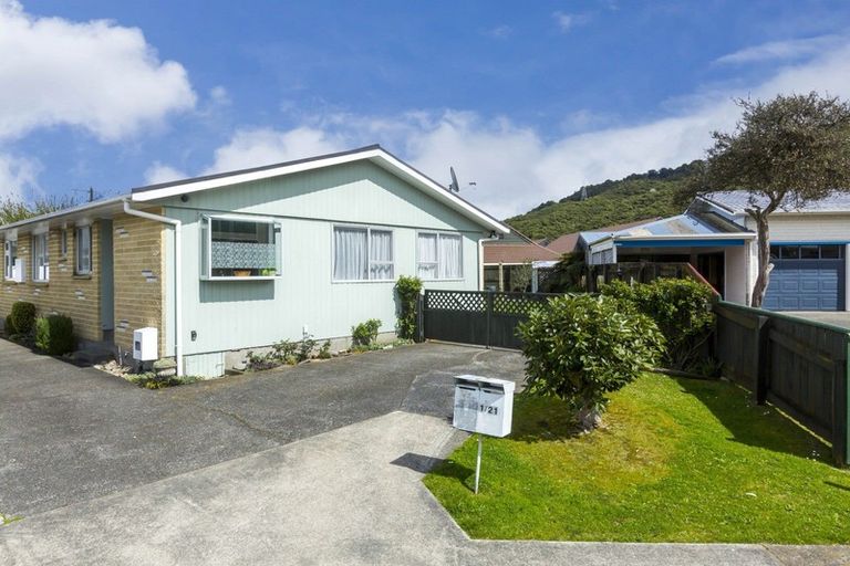 Photo of property in 1/21 Denver Grove, Totara Park, Upper Hutt, 5018