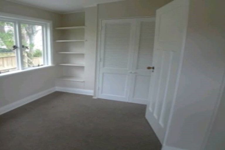 Photo of property in 5 Kinross Street, Kelburn, Wellington, 6012