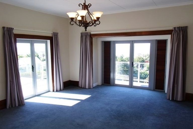 Photo of property in 16 Lighthouse Road, Bluff Hill, Napier, 4110