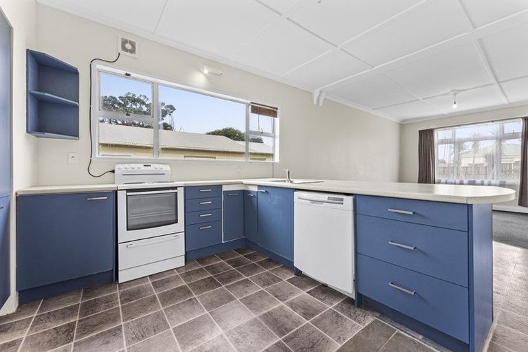 Photo of property in 5 Oxford Street, Patea, 4520