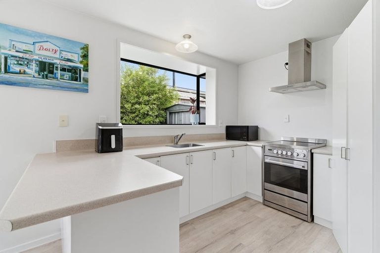 Photo of property in 65 Fern Drive, Halswell, Christchurch, 8025