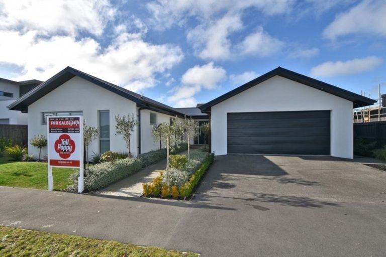 Photo of property in 33 Prestons Park Drive, Marshland, Christchurch, 8083
