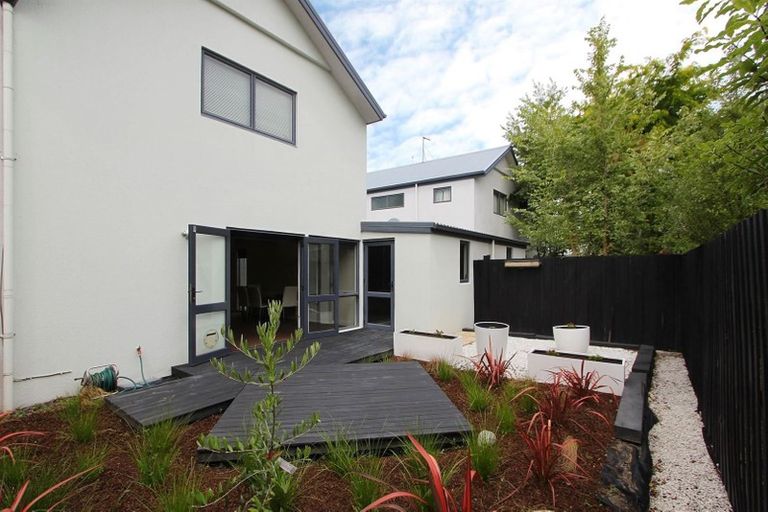 Photo of property in 2/56 London Street, Richmond, Christchurch, 8013