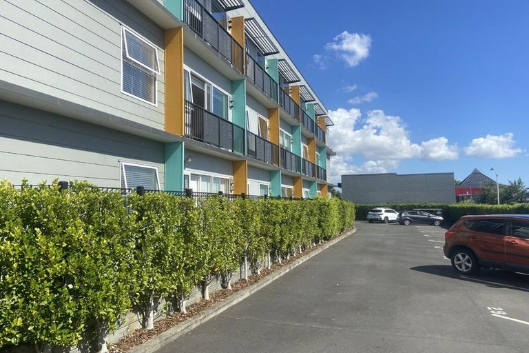 Photo of property in 19 Charles Street, Papatoetoe, Auckland, 2025