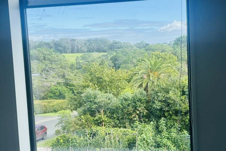 Photo of property in 33 Kotuitui Drive, Wainui, Silverdale, 0992