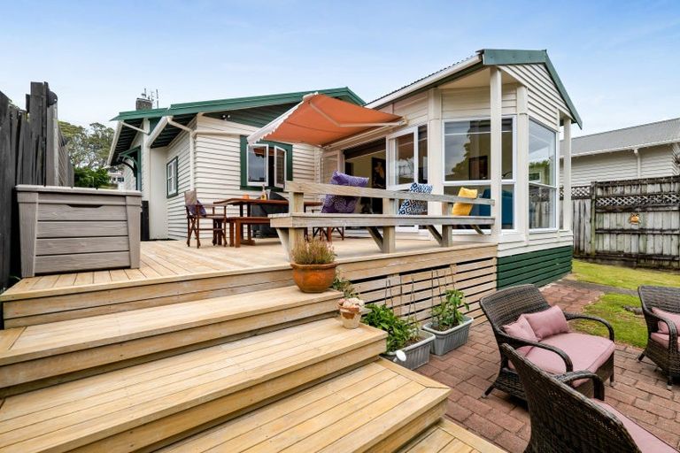 Photo of property in 121 Lemon Street, New Plymouth, 4312