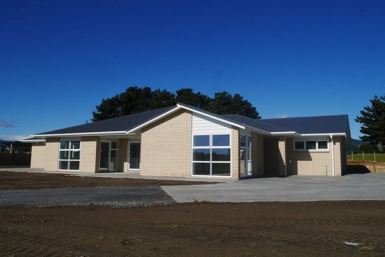 Photo of property in 38 Otaihanga Road, Otaihanga, Paraparaumu, 5036
