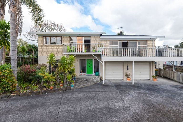Photo of property in 26 Realm Place, Massey, Auckland, 0614