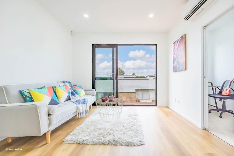 Photo of property in 1b Edwards Avenue, Henderson, Auckland, 0610