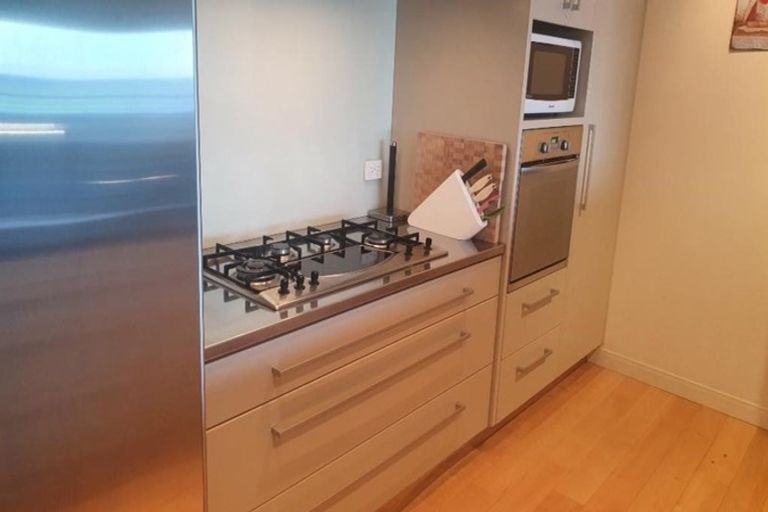 Photo of property in Quarterdeck, 3/4 Buller Street, New Plymouth, 4310