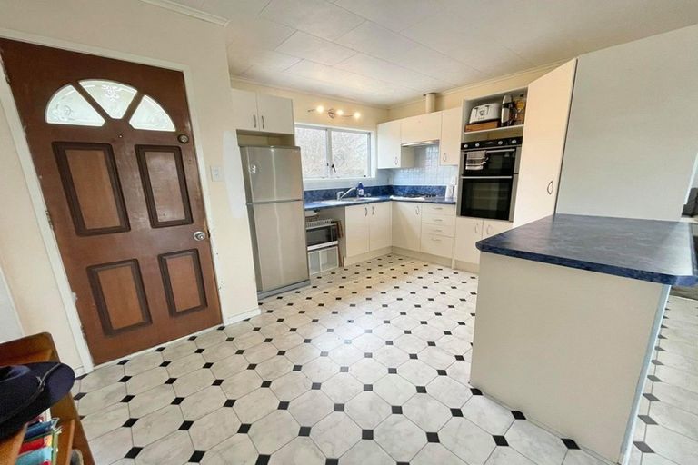 Photo of property in 9 Wairoa Place, Tokoroa, 3420