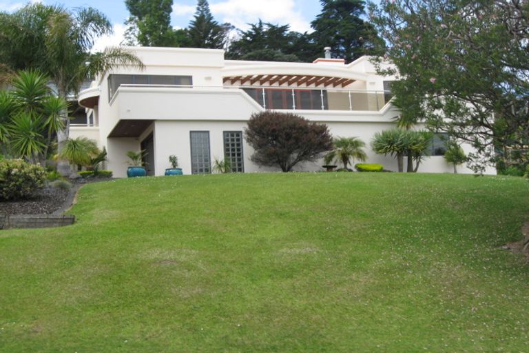 Photo of property in 53 De Luen Avenue, Tindalls Beach, Whangaparaoa, 0930