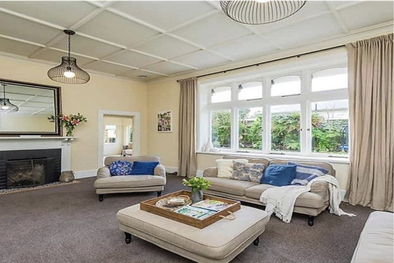 Photo of property in 7 Oakland Avenue, Saint Johns Hill, Whanganui, 4500