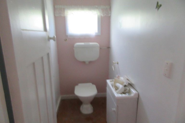 Photo of property in 6 Severn Street, Waitotara, Whanganui, 4588