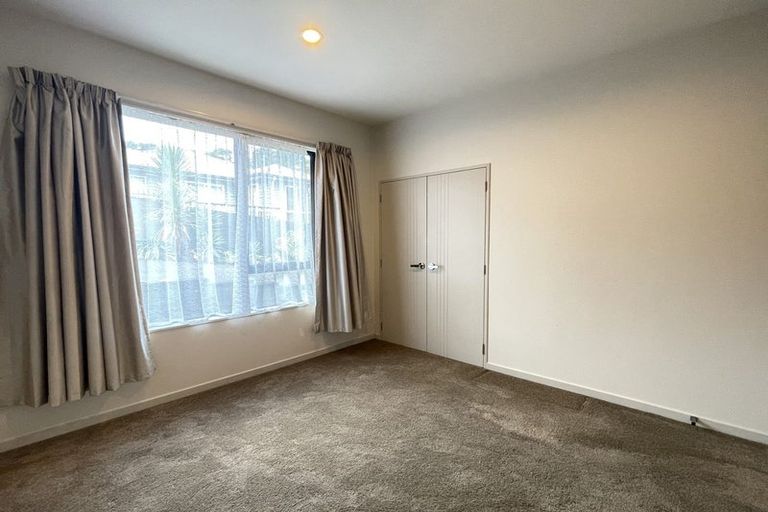 Photo of property in 96 Tiriwa Drive, Massey, Auckland, 0614