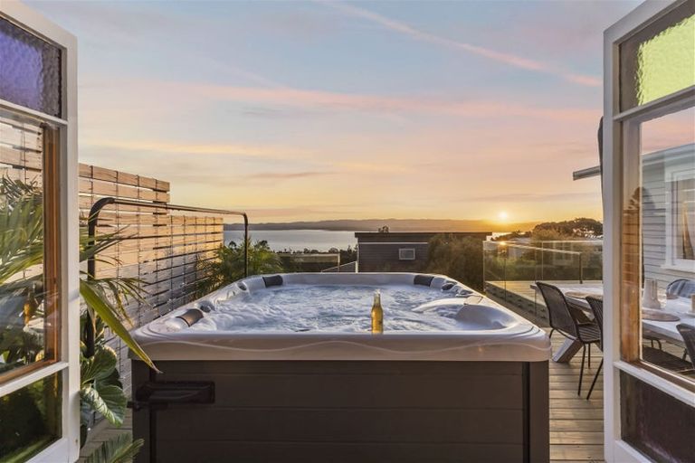 Photo of property in 1/126 Rangatira Road, Beach Haven, Auckland, 0626