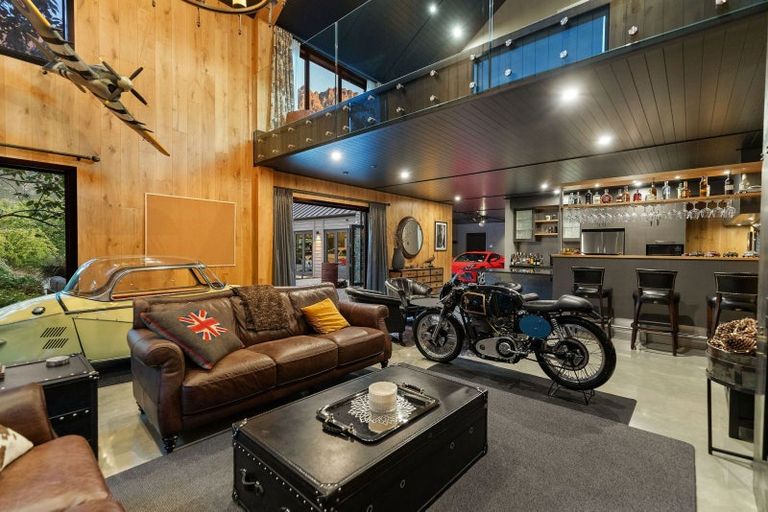 Photo of property in 8 Pendeen Crescent, Jacks Point, Queenstown, 9371