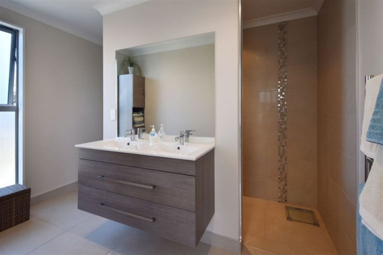 Photo of property in 58 Kotuku Crescent, Woolston, Christchurch, 8023