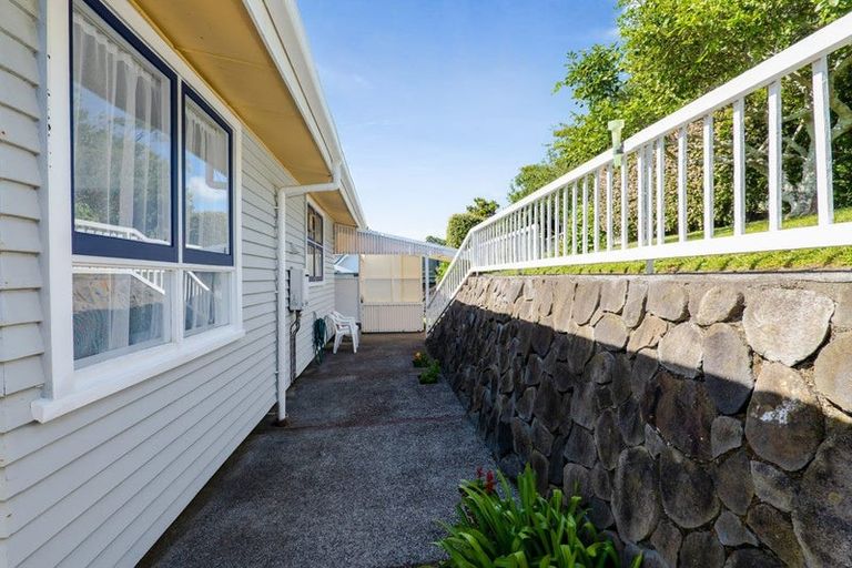 Photo of property in 8 Kitchener Terrace, Moturoa, New Plymouth, 4310