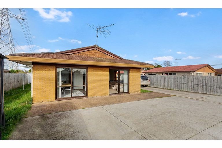 Photo of property in 1/15 Berwyn Avenue, Takanini, 2112