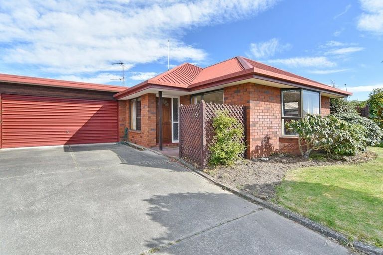 Photo of property in 2/54 Ben Nevis Drive, Broomfield, Christchurch, 8042