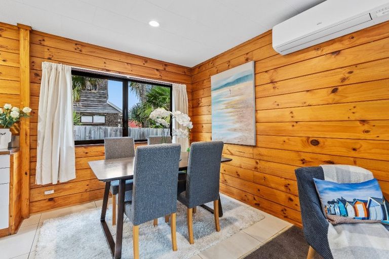 Photo of property in 1/53 Roseberry Avenue, Birkenhead, Auckland, 0626