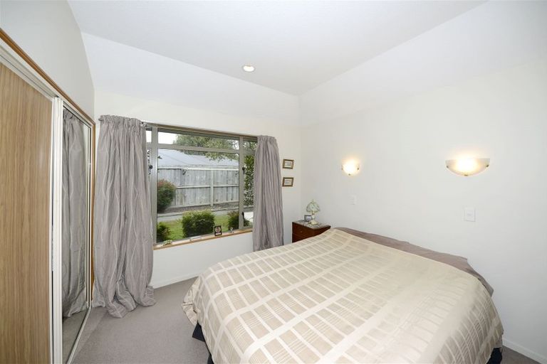 Photo of property in 3/252 Mairehau Road, Burwood, Christchurch, 8083