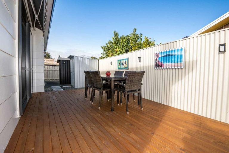 Photo of property in 2/832 Cook Place, Raureka, Hastings, 4120