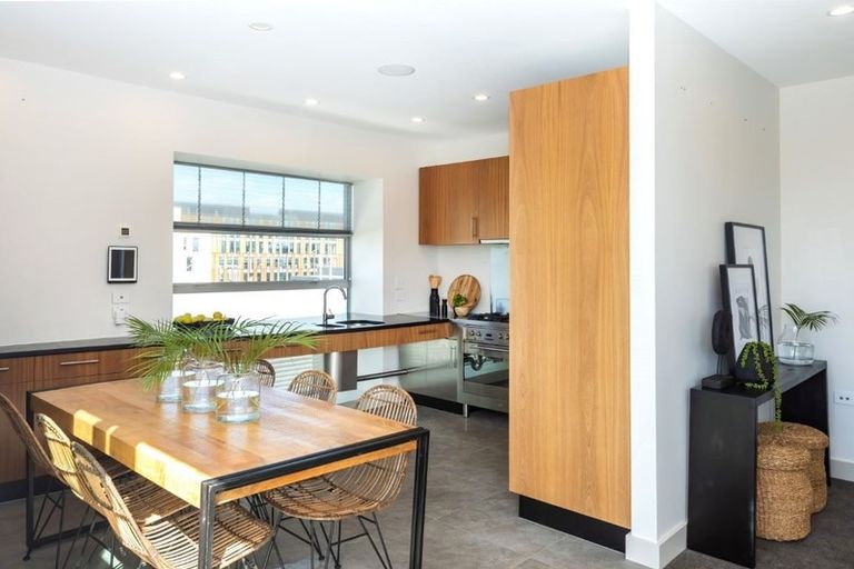 Photo of property in Braemar Apartments, 6/2 Cranmer Square, Christchurch Central, Christchurch, 8013