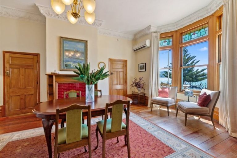 Photo of property in 186 Oriental Parade, Oriental Bay, Wellington, 6011