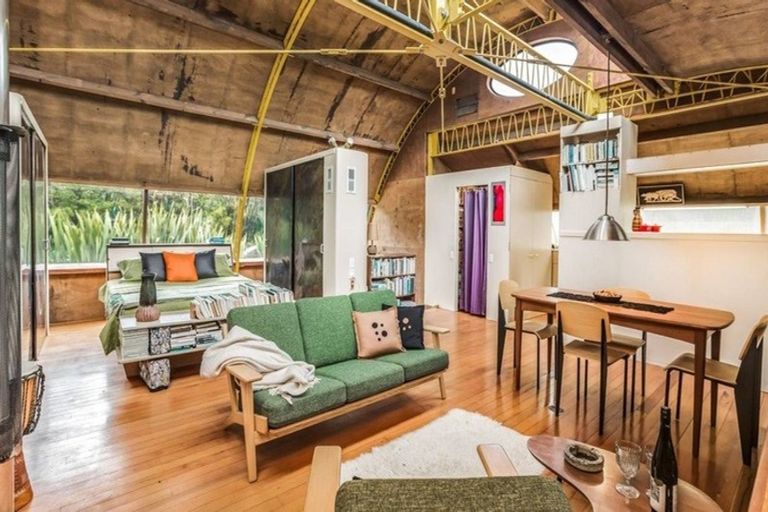 Photo of property in 81 Anawhata Road, Anawhata, New Lynn, 0772