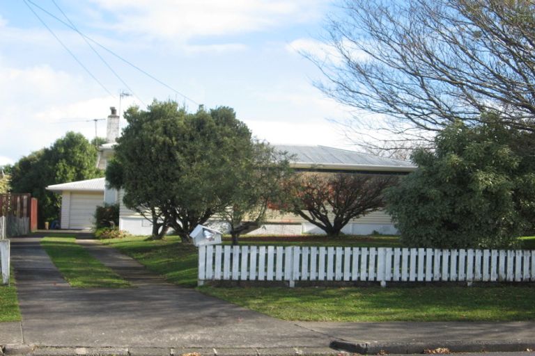 Photo of property in 36 Mckean Avenue, Manurewa, Auckland, 2102