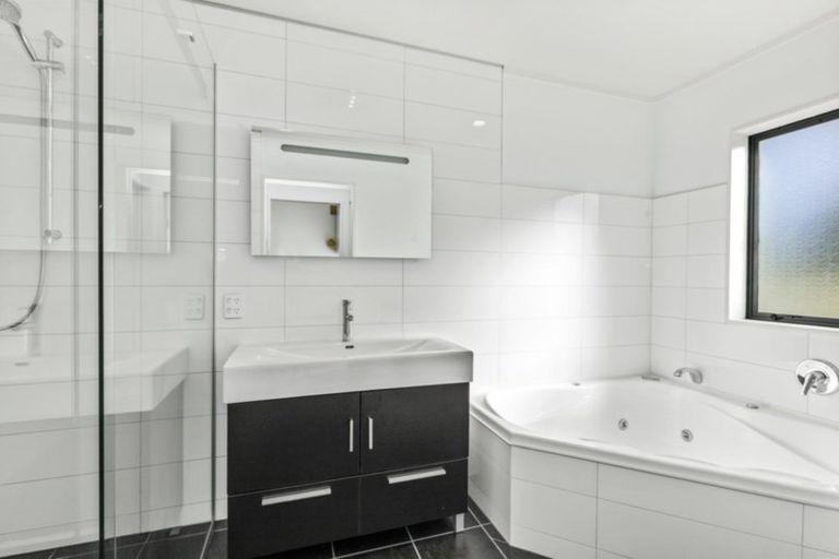 Photo of property in 34 Mary Huse Grove, Manor Park, Lower Hutt, 5019