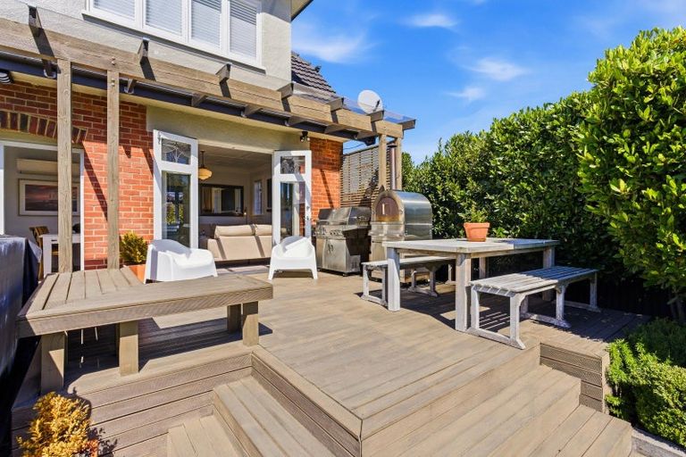 Photo of property in 17 Wycolla Avenue, Saint Clair, Dunedin, 9012