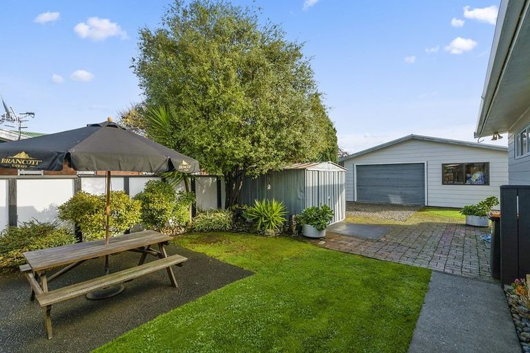 Photo of property in 33 Somerset Crescent, Highbury, Palmerston North, 4412