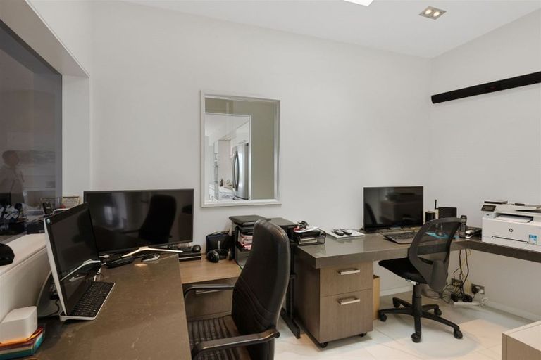 Photo of property in 1 Ti Kouka Eco Lane, Redcliffs, Christchurch, 8081