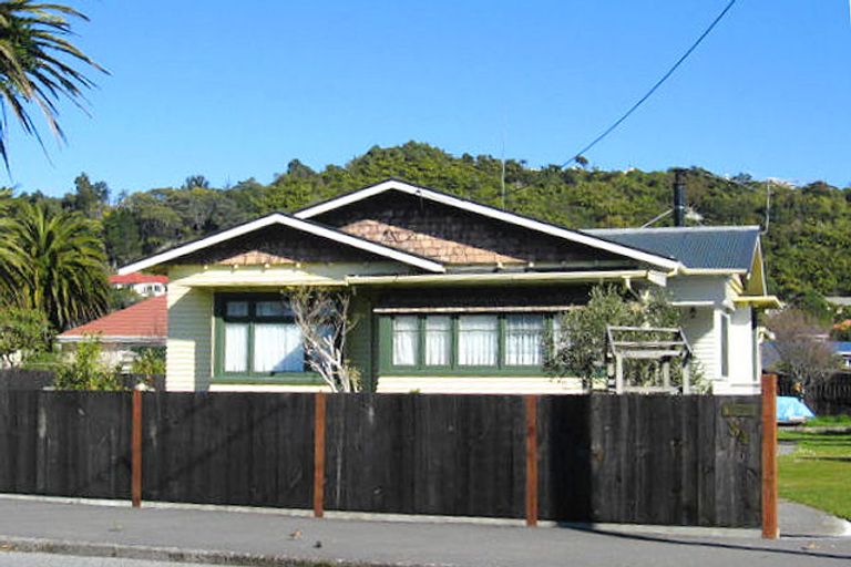 Photo of property in 34 Marlborough Street, Greymouth, 7805