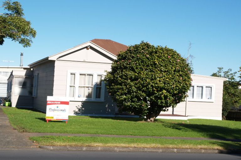 Photo of property in 218 Buckland Road, Mangere East, Auckland, 2024