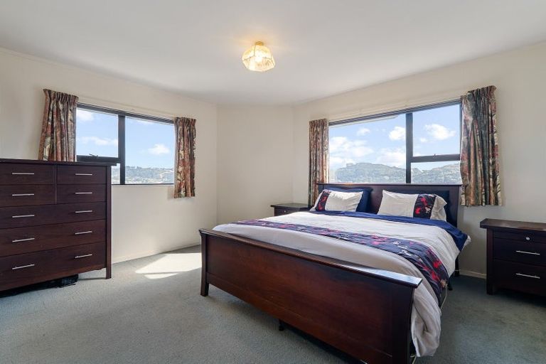 Photo of property in 60 Molyneux Close, Whitby, Porirua, 5024