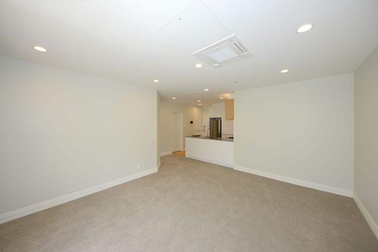 Photo of property in West Fitzroy, 2e/66 Armagh Street, Christchurch Central, Christchurch, 8013