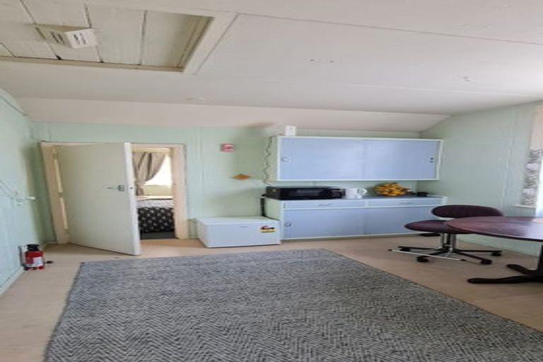 Photo of property in 6 Roxburgh Grove, Petone, Lower Hutt, 5012