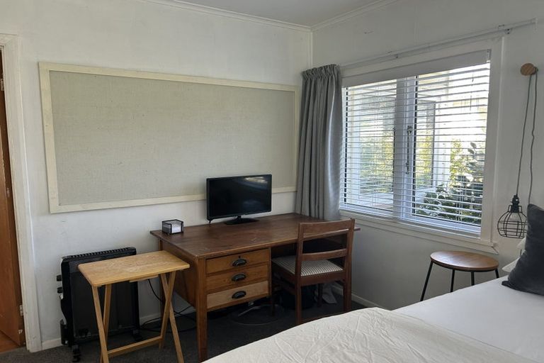 Photo of property in 50 Matatua Road, Raumati Beach, Paraparaumu, 5032