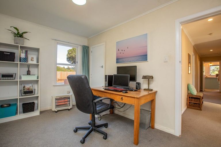 Photo of property in 10 Allen Terrace, Tawa, Wellington, 5028