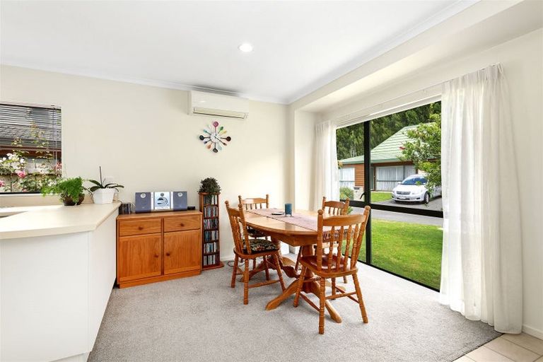 Photo of property in Redwood Village, 45/42 Main Road, Tawa, Wellington, 5028