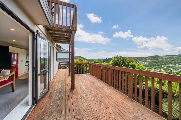 Photo of property in 25 Landsdowne Terrace, Karori, Wellington, 6012