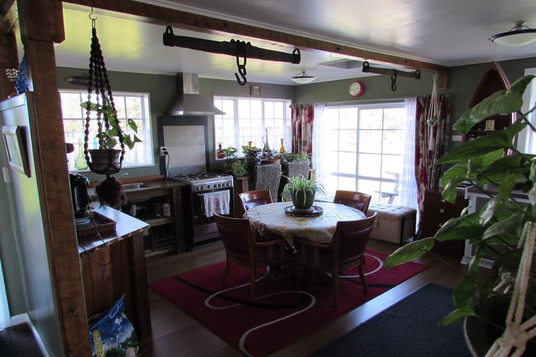 Photo of property in 2 Egmont Street, Patea, 4520