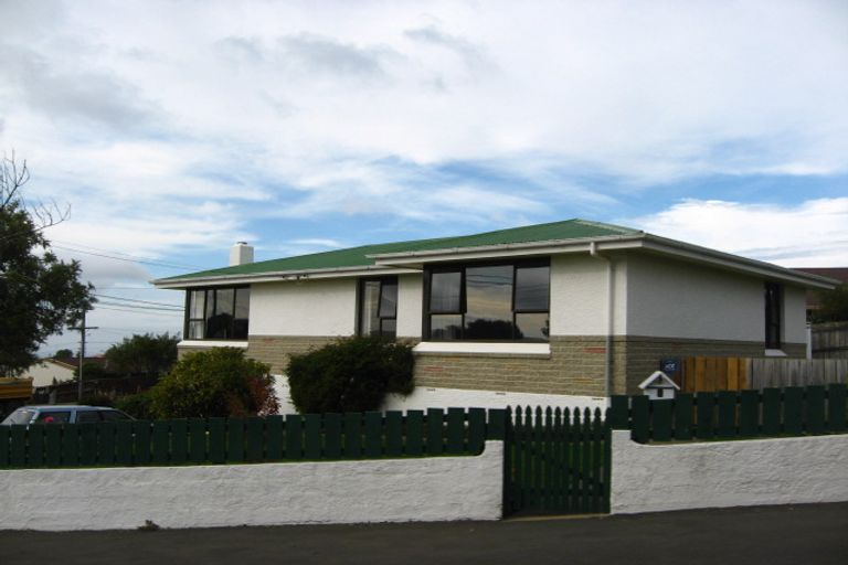 Photo of property in 1 Barton Street, Brockville, Dunedin, 9011